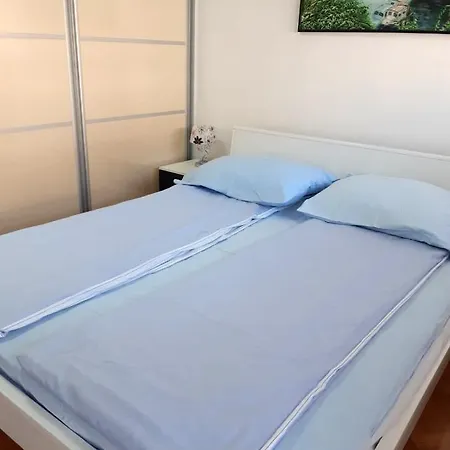 Apartman Bulevar 1 Apartment